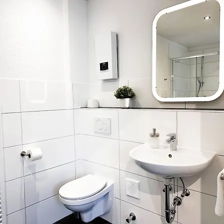 Apartment 60qm Mit 2 Betten In - - High Ceiling *