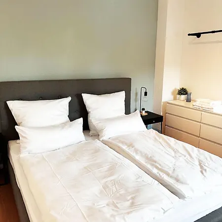 60qm Mit 2 Betten In - - High Ceiling * Viersen