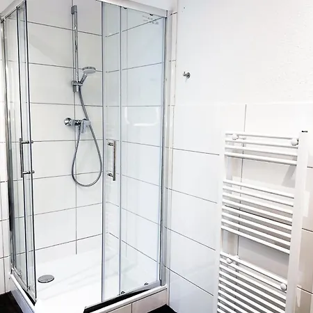 60qm Mit 2 Betten In - - High Ceiling * فيرزن