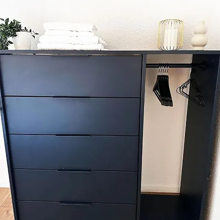 60qm Mit 2 Betten In - - High Ceiling * فيرزن